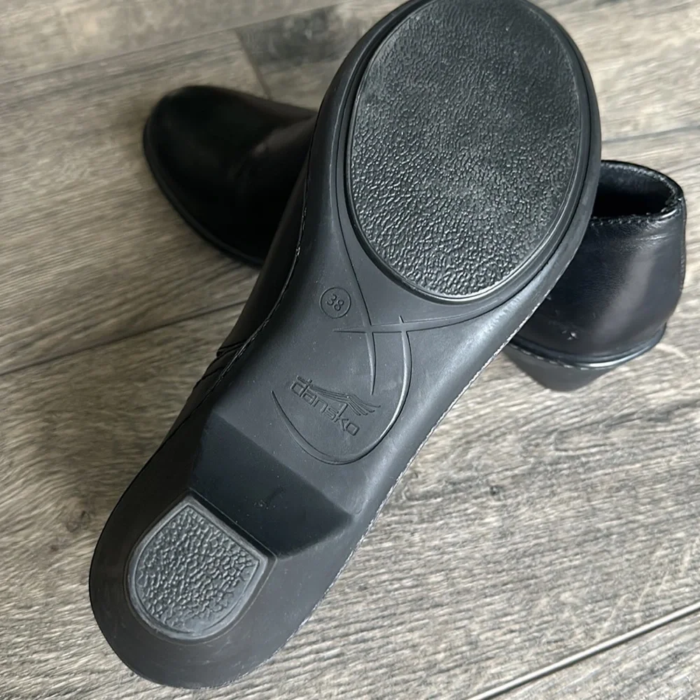 Dansko shoes, Baylee black leather slip on comfort loafer size 38